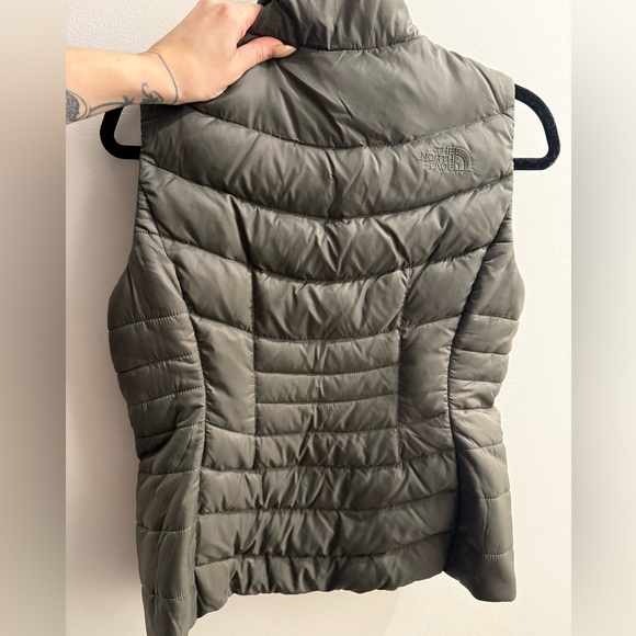 The North Face Women’s Vest S Small Olive Down - Picture 4 of 6